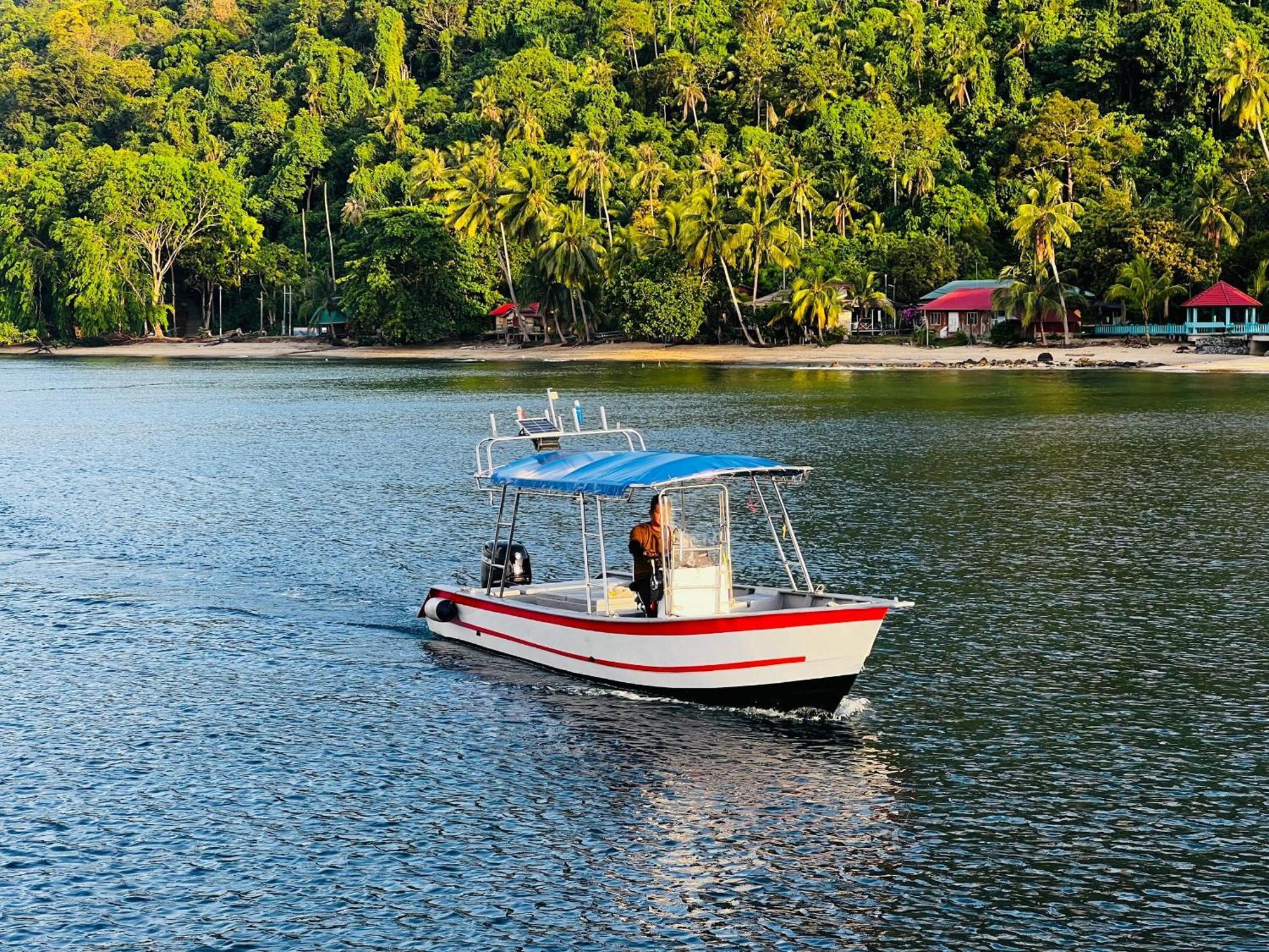 Mukut Coral Chalet Кампонг-Мукут Экстерьер фото